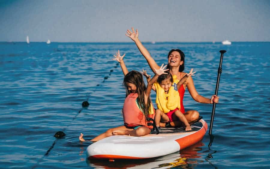 Paddle en famille en Bretagne - Activité nautique proche du camping